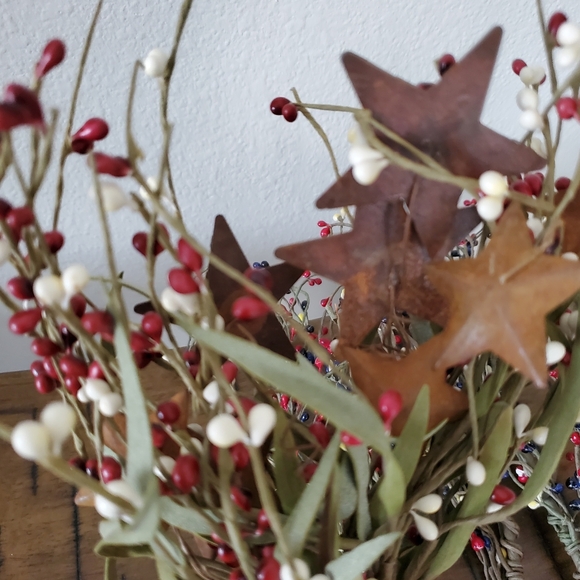 Americana Pip Berry Pics ,4 Total - Picture 3 of 4